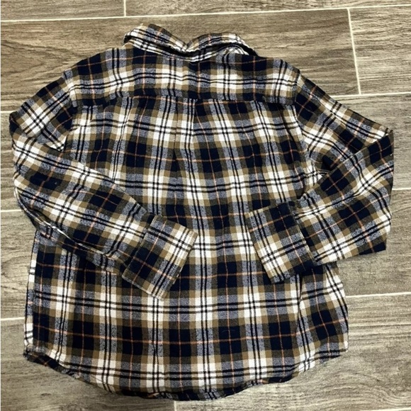Flannel Button Long Sleeve Bundle - Picture 8 of 14